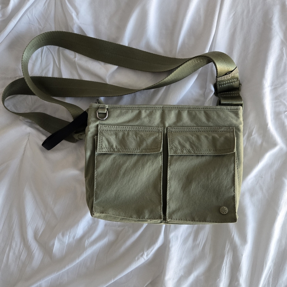 Athleta green purse, green, one size